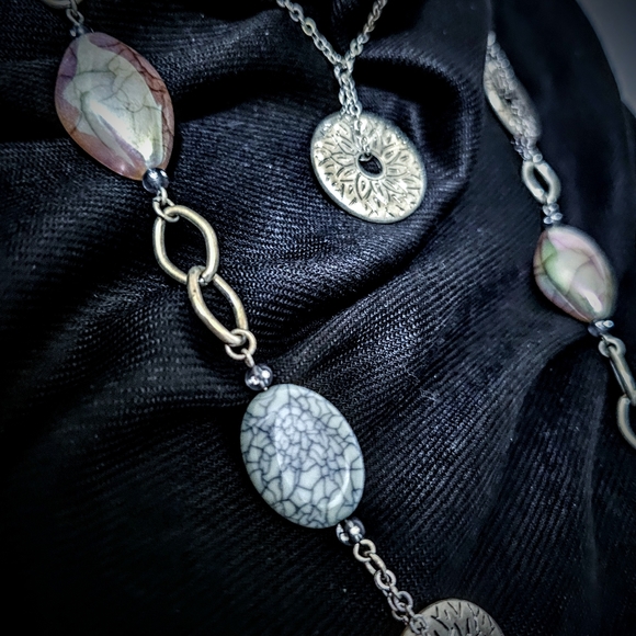 Premier Designs Marine two in one necklace. - Picture 5 of 9